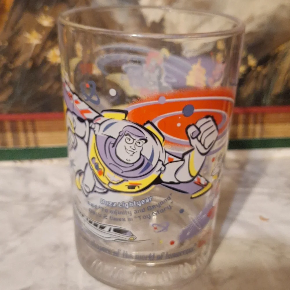 Collectible Walt Disney glass - Picture 4 of 8